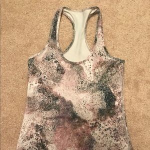Lululemon tank
